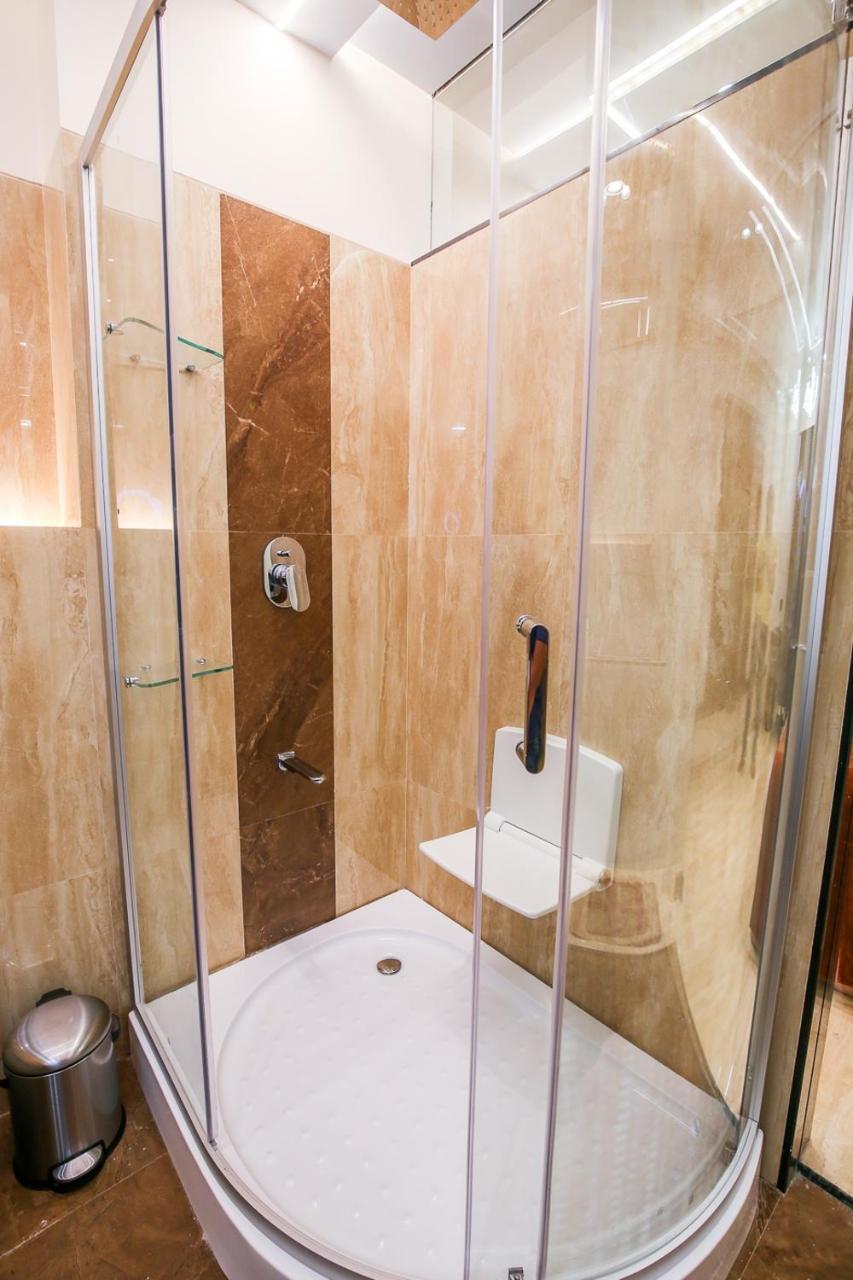 Hotel Royal Palace Jalgaon Экстерьер фото