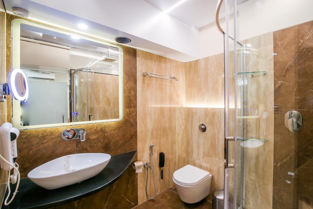 Hotel Royal Palace Jalgaon Экстерьер фото